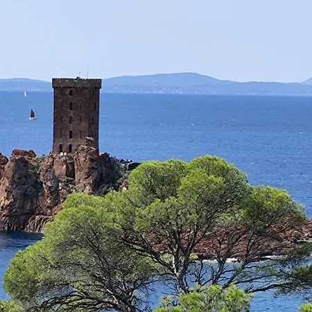 T2 Vue Mer, Jardin Clos, Village Cap Esterel St Raphael Daire
