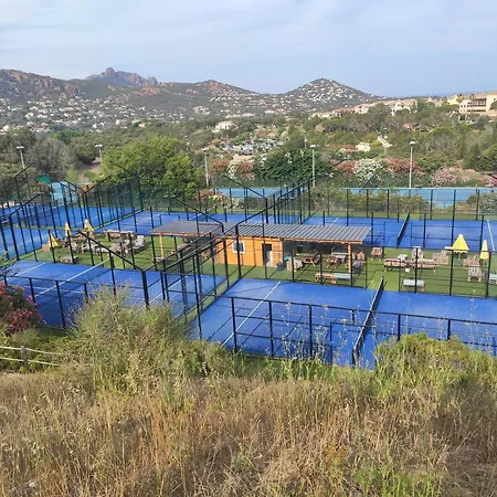 Appartamento T2 Vue Mer, Jardin Clos, Village Cap Esterel St Raphael *