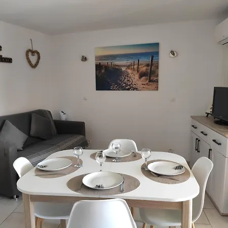 T2 Vue Mer, Jardin Clos, Village Cap Esterel St Raphael *